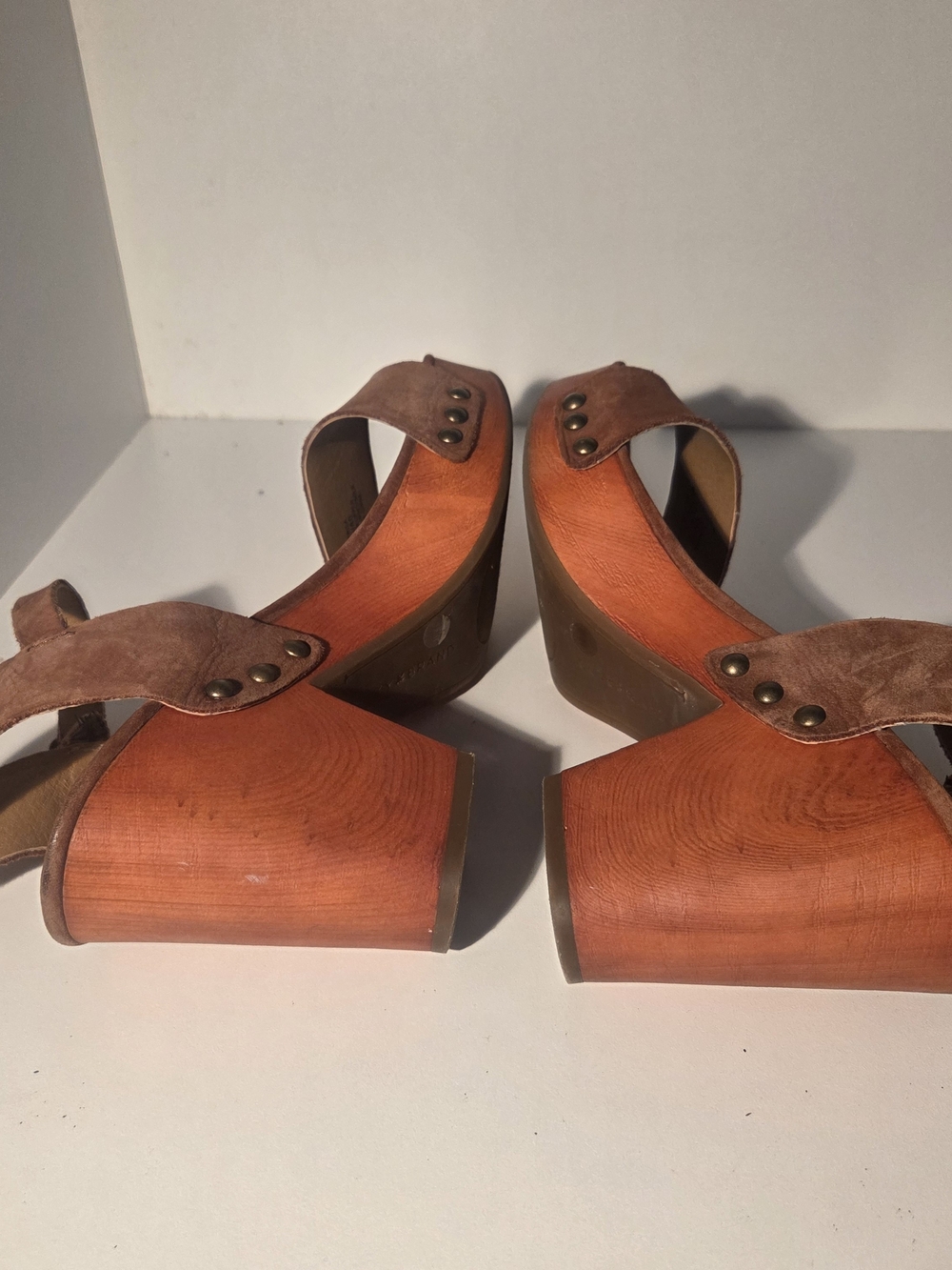 Lucky Brand Brown Suede Wooden Platform Sandals - Women's Size 9M - Picture 4 of 14